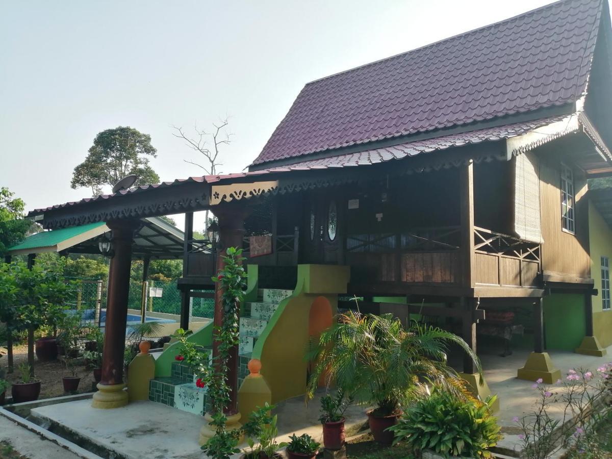 Homestay Warisan Bonda Masjid Tanah/Melaka Exterior photo